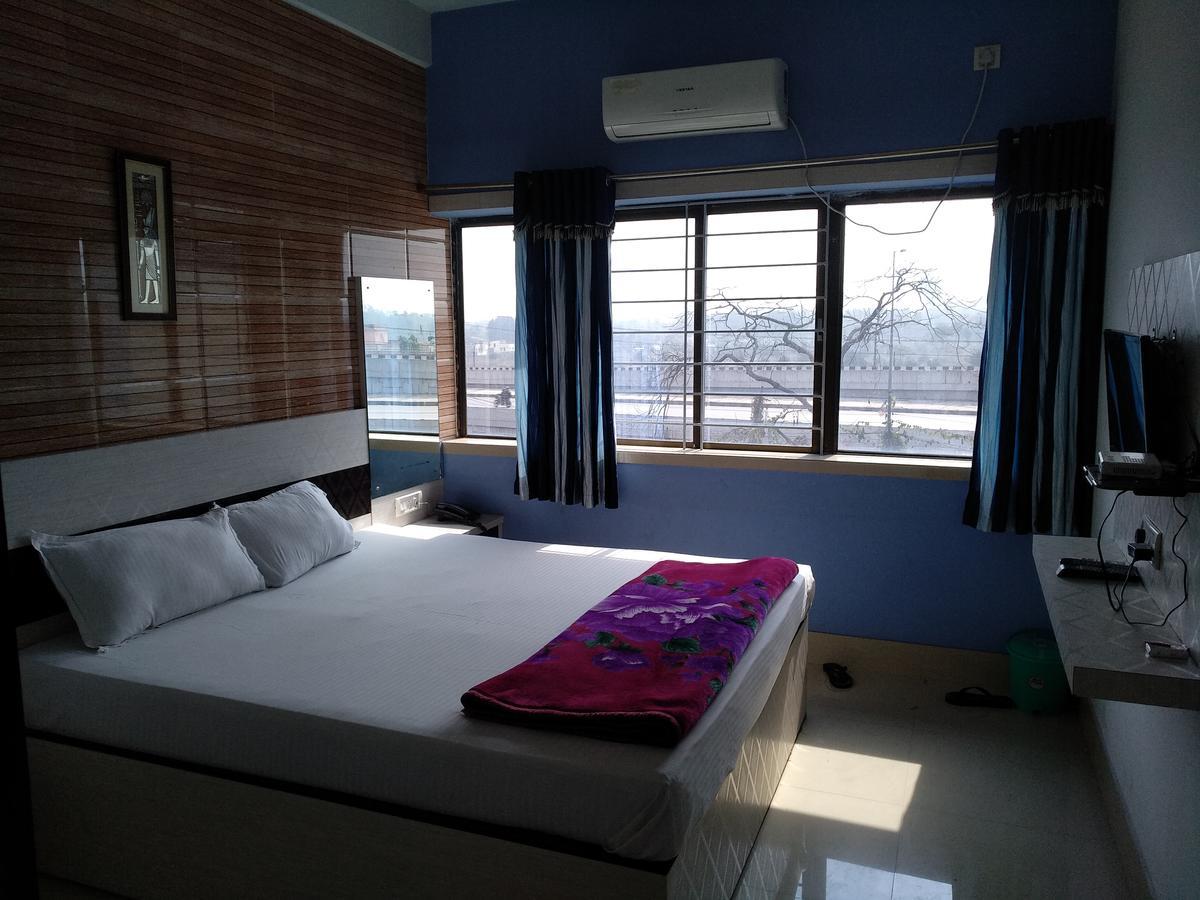 Durgāpur Kalpana Inn מראה חיצוני תמונה